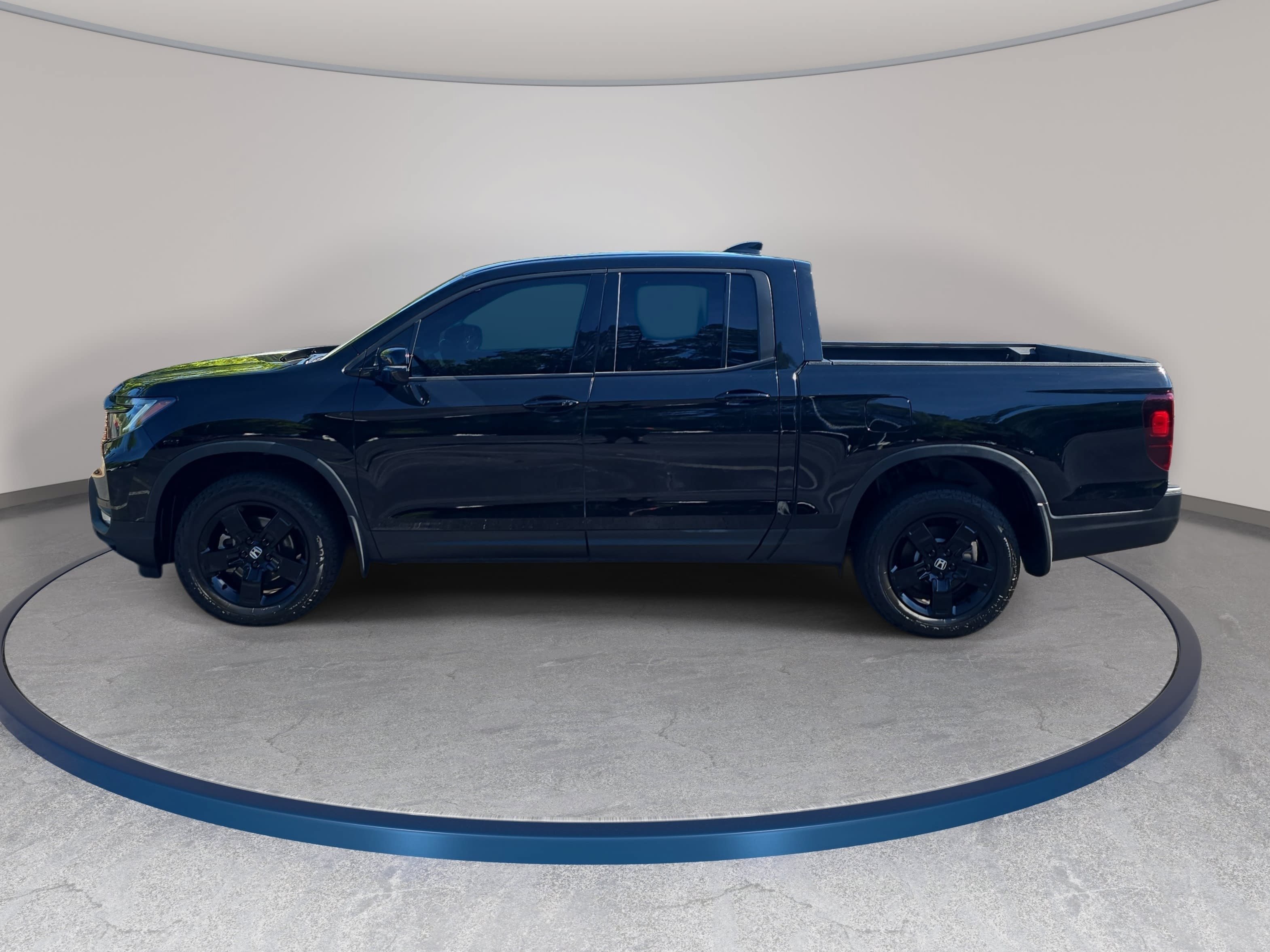 Certified 2025 Honda Ridgeline Black Edition image 8