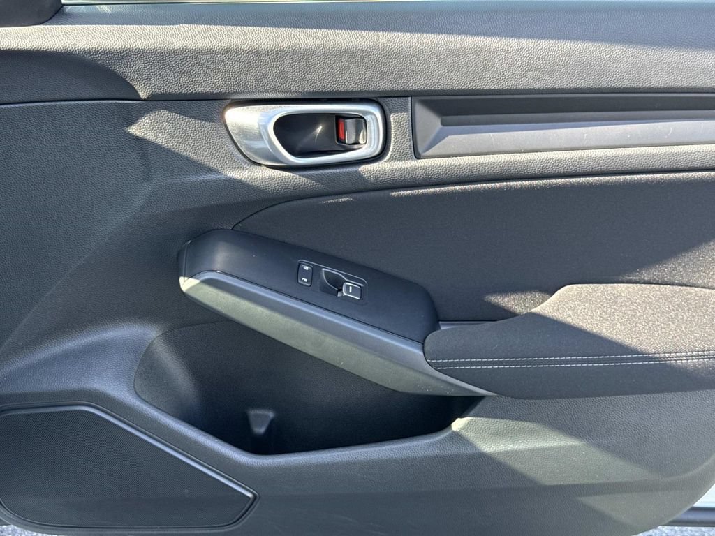 Used 2023 Honda Civic Sport image 19
