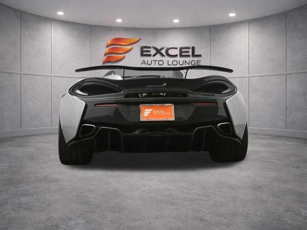 Used 2019 McLaren 570S Spider RWD image 41