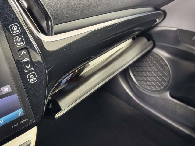 Used 2018 Toyota Prius Prime Premium FWD image 30