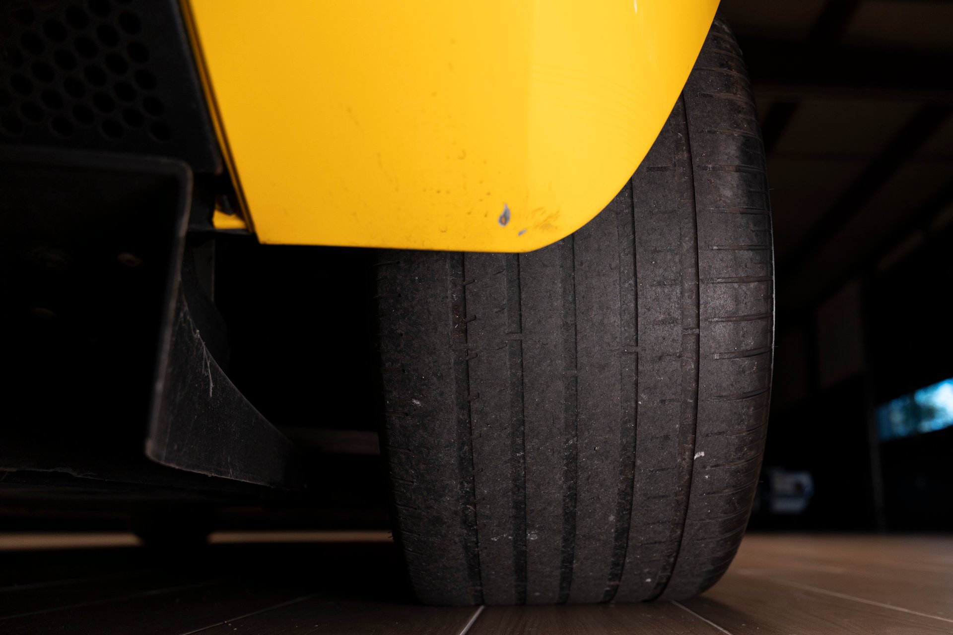 Used 2005 Ford GT RWD image 38