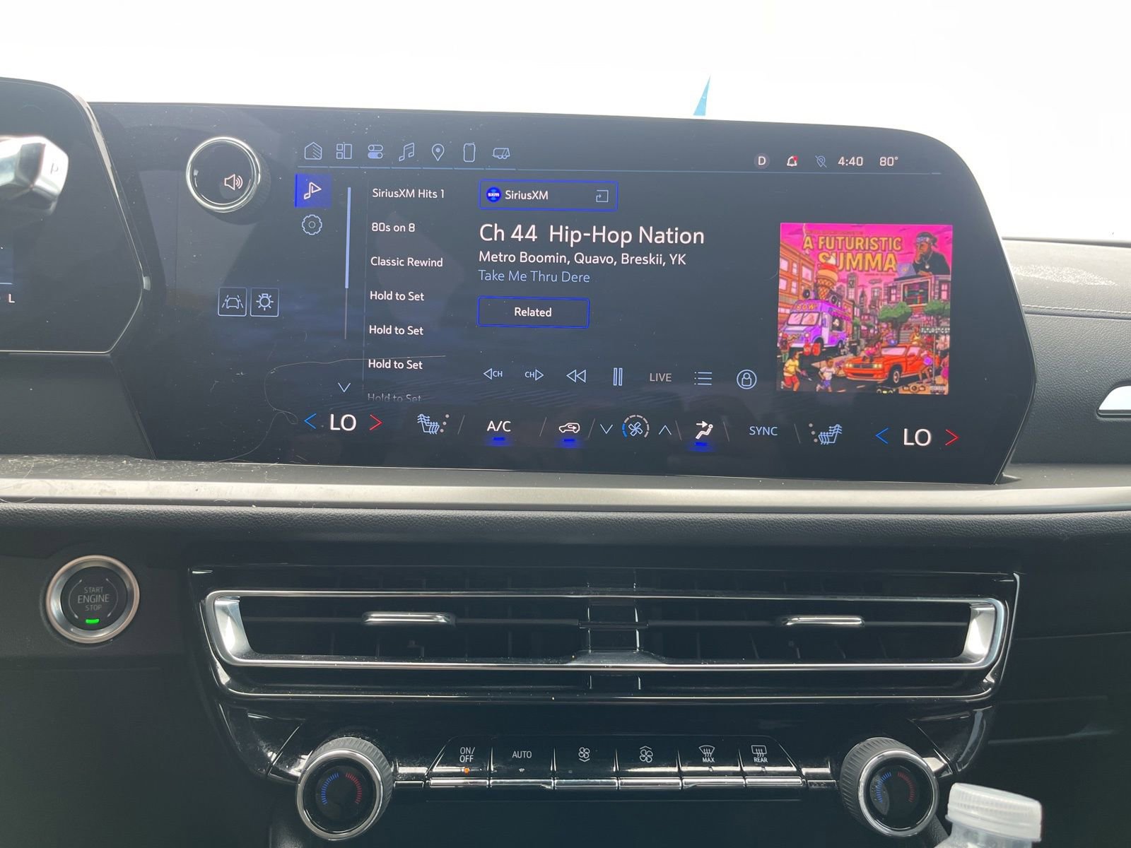 Used 2025 Chevrolet Traverse LT w/ Sun and Wheel Package image 10