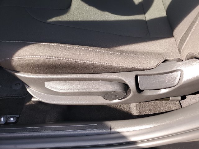 Certified 2026 Hyundai Elantra SEL Sport Premium FWD image 18