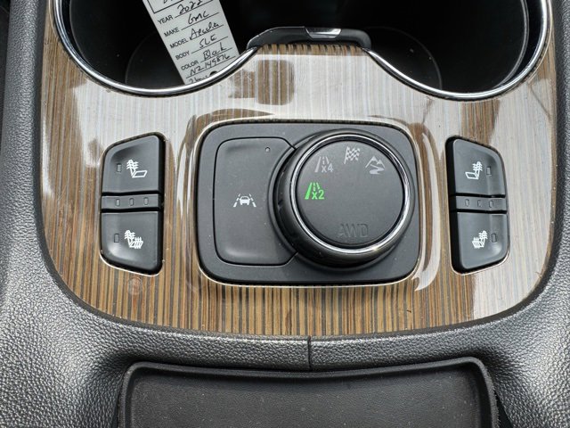 Used 2022 GMC Acadia SLE w/ Driver Convenience Package image 9