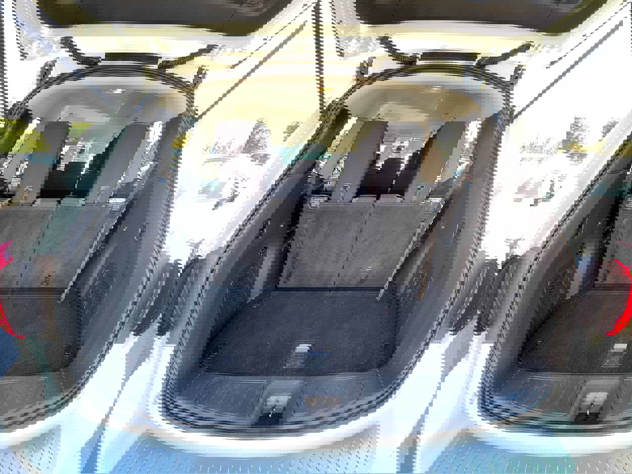 Used 2018 Nissan Pathfinder SV image 24