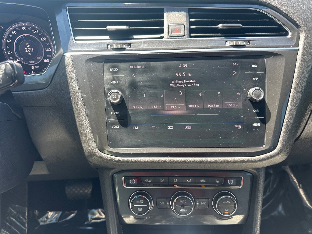 Used 2018 Volkswagen Tiguan SEL Premium AWD/4WD image 36