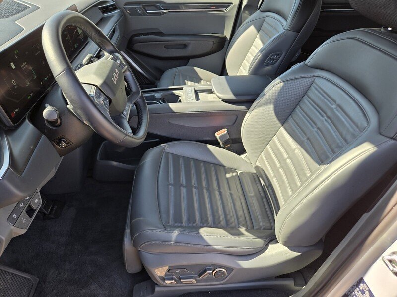 Certified 2024 Kia EV9 Land AWD/4WD image 11