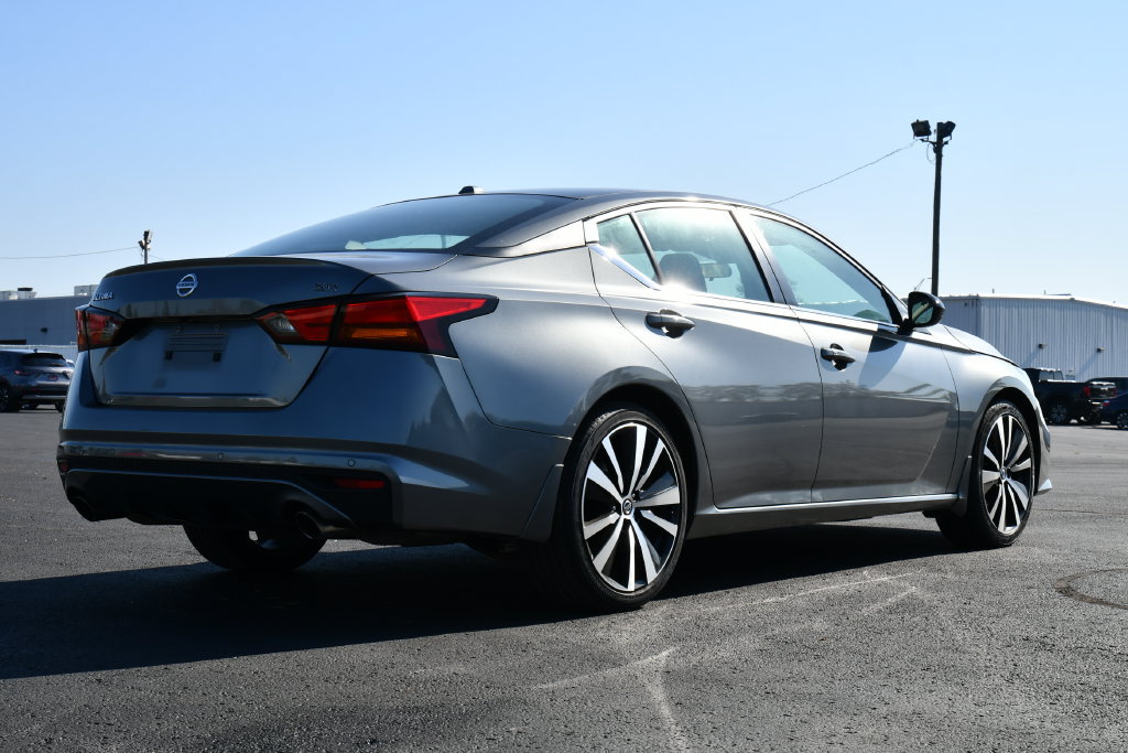 Used 2022 Nissan Altima 2.5 SR FWD image 7
