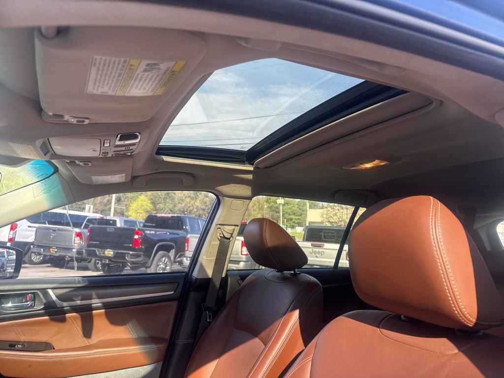 Used 2017 Subaru Outback 2.5i Touring image 12