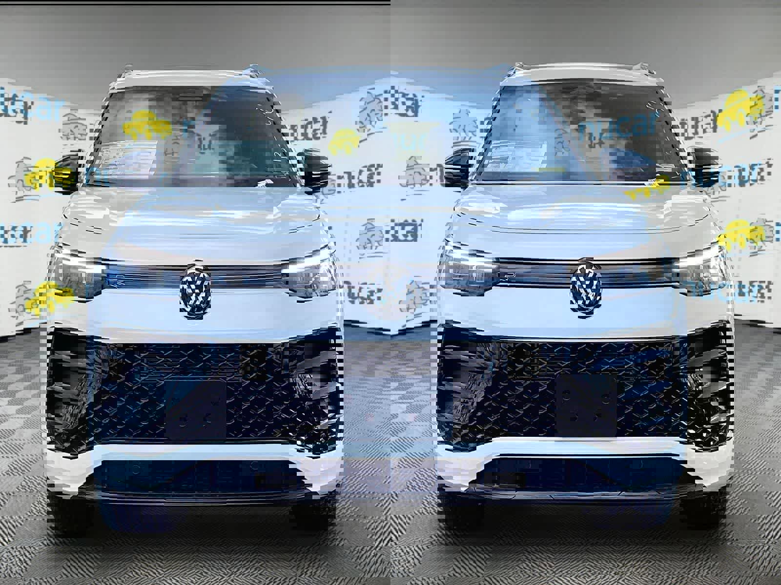 New 2026 Volkswagen Tiguan SE R-Line image 3