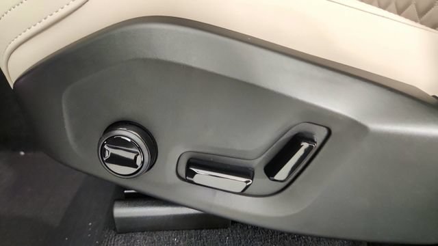 Used 2027 Volvo XC90 B6 Plus AWD/4WD image 14