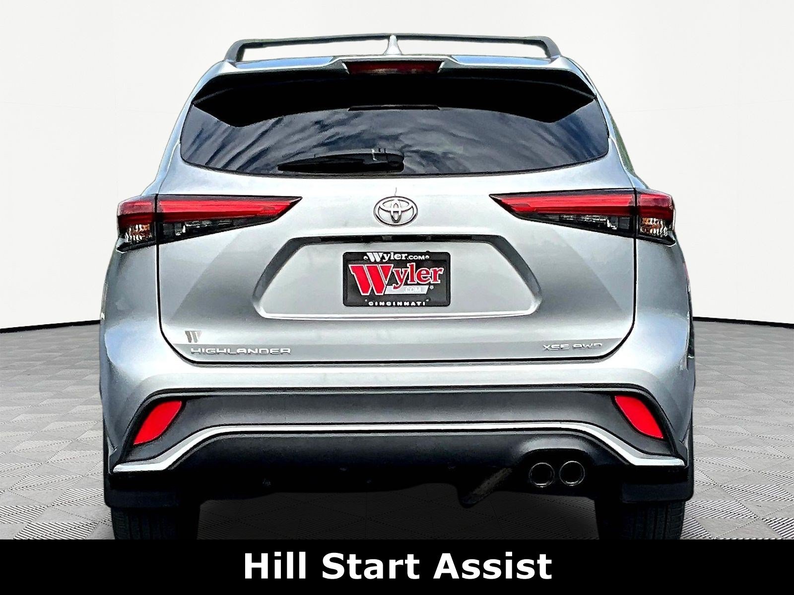 Used 2022 Toyota Highlander XSE AWD/4WD image 5