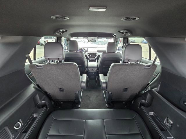 Used 2025 Ford Explorer ST RWD image 15