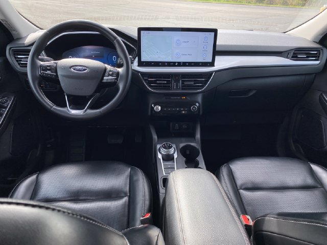 Used 2024 Ford Escape Platinum AWD/4WD image 5