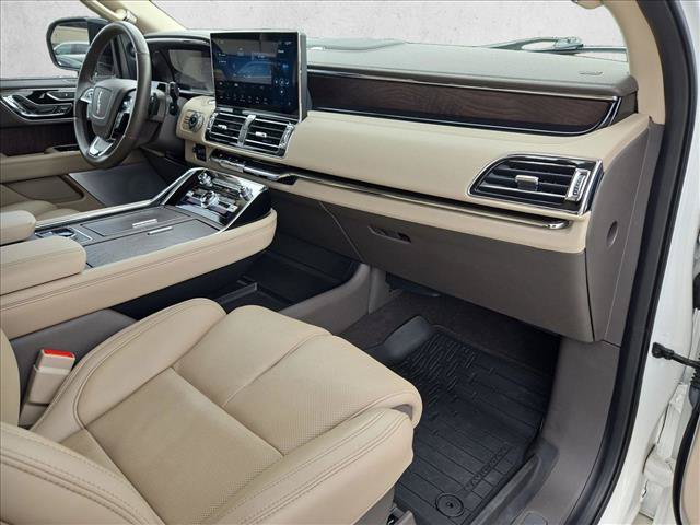 Used 2024 Lincoln Navigator L Reserve AWD/4WD image 23