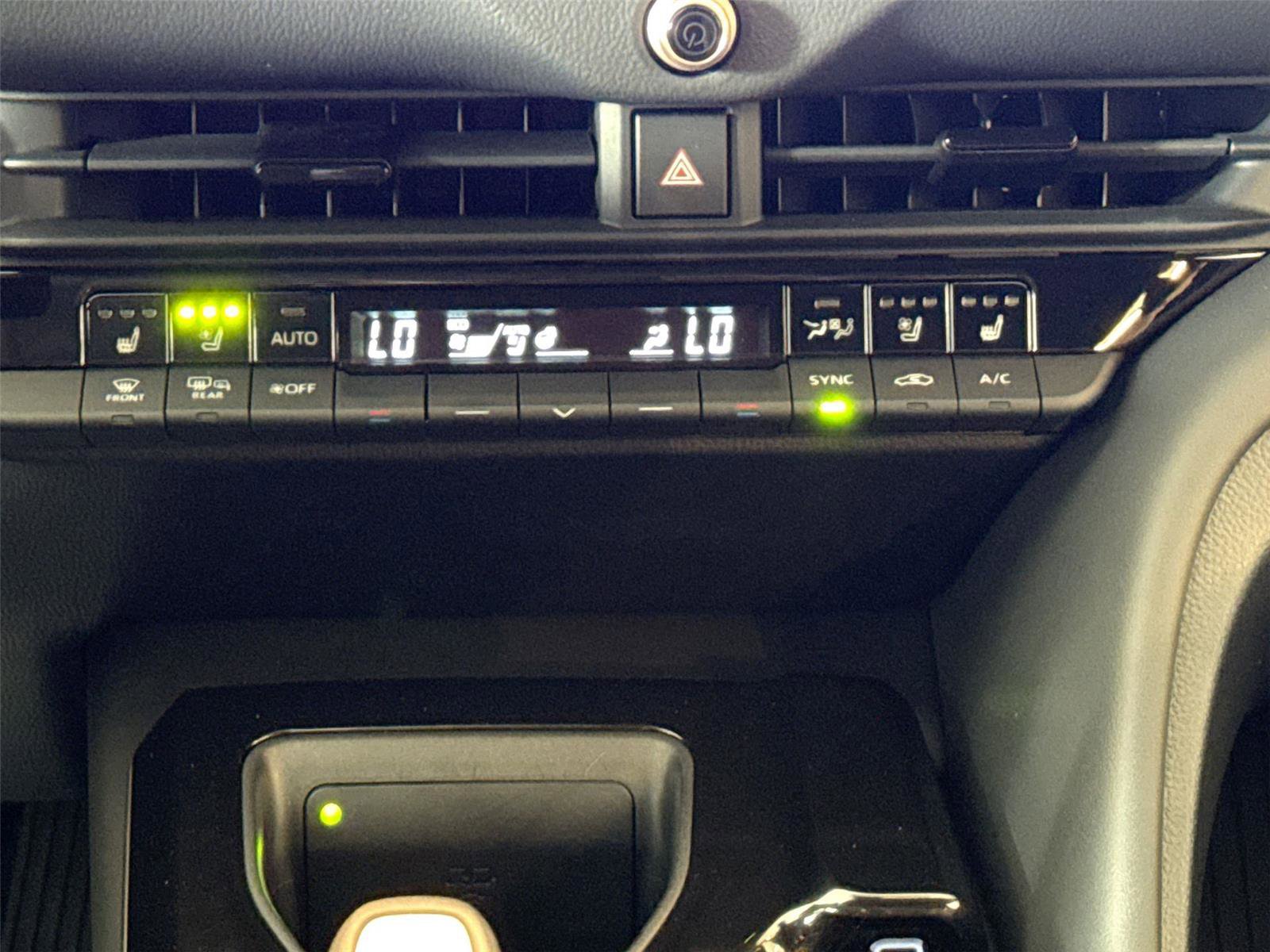 Used 2026 Toyota Crown Signia AWD/4WD image 16