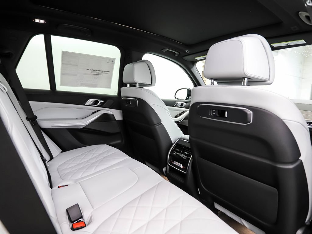 New 2026 BMW X5 xDrive40i w/ M Sport Package image 25