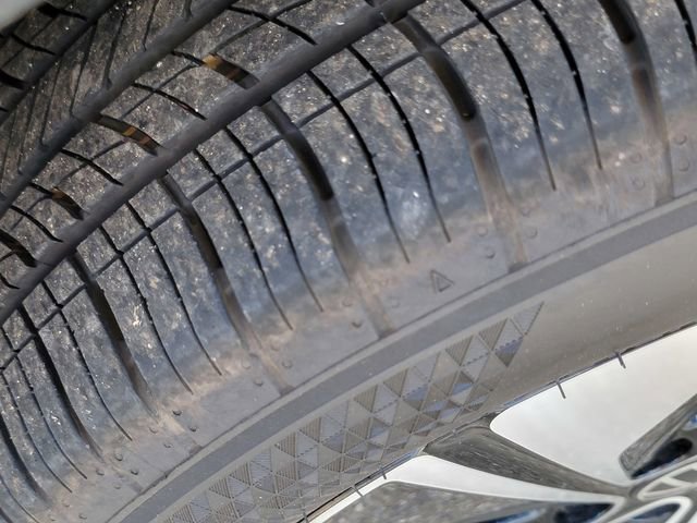 Used 2024 Volkswagen Taos SE image 14