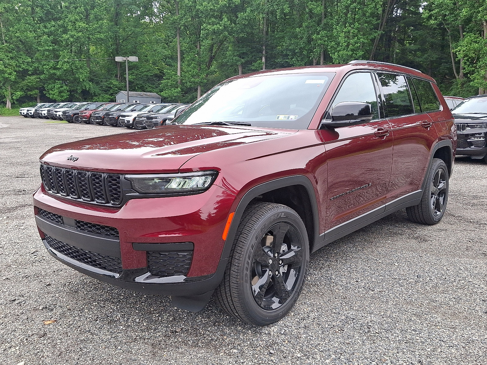 New 2025 Jeep Grand Cherokee L Altitude image 2