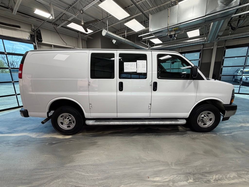 Used 2022 Chevrolet Express 2500 w/ Driver Convenience Package image 17