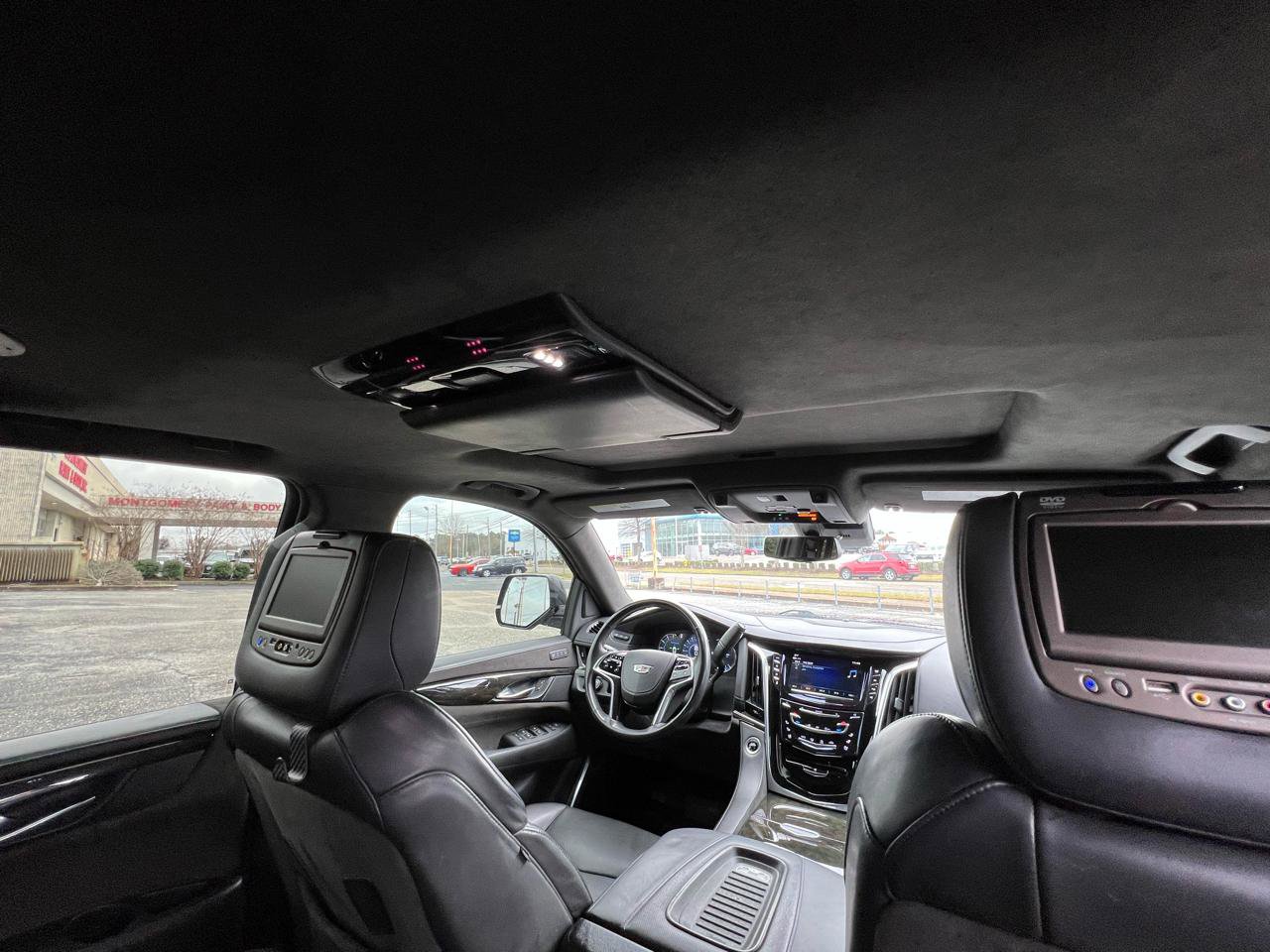 Used 2018 Cadillac Escalade Platinum image 47