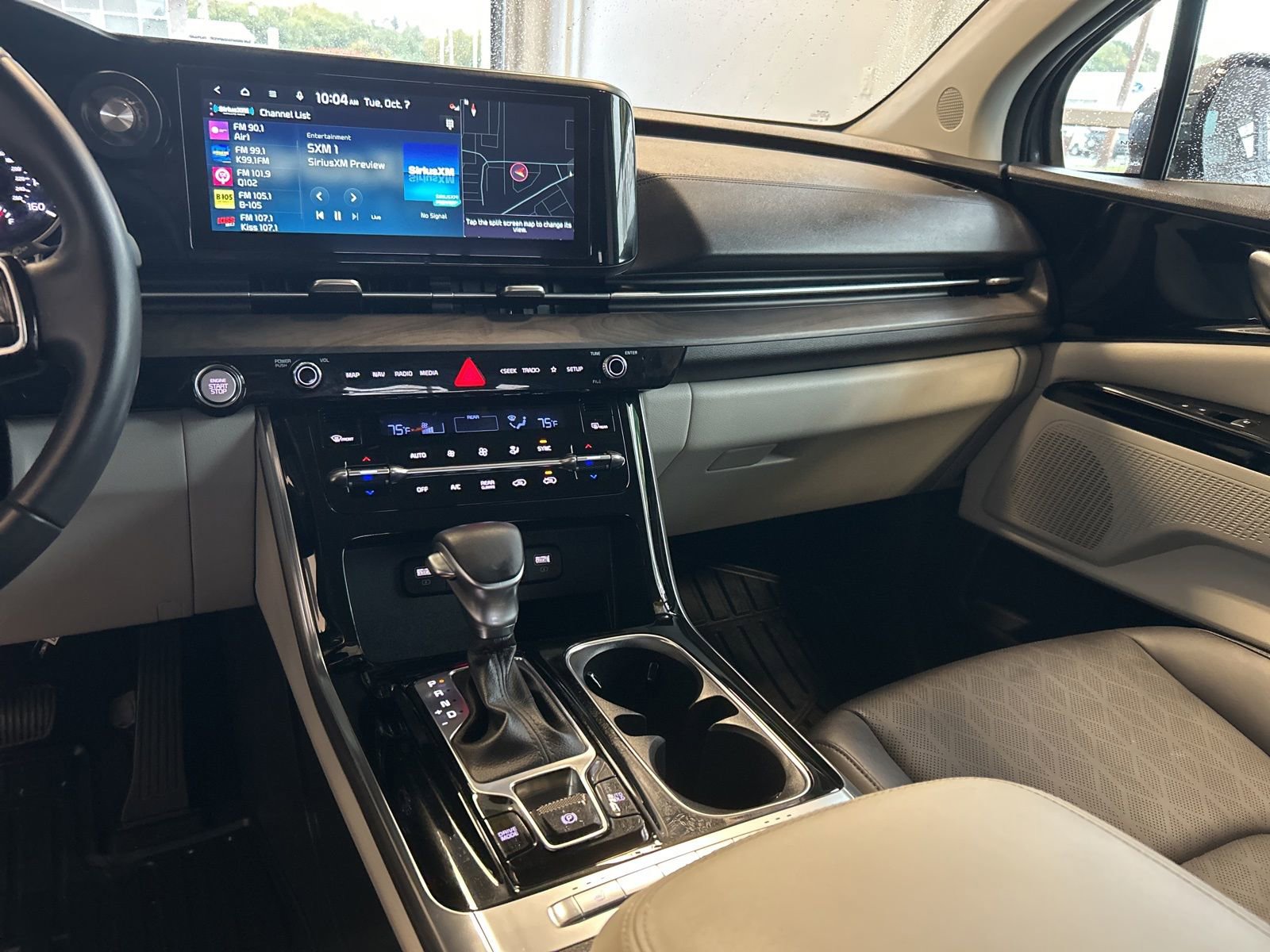 Certified 2024 Kia Carnival EX image 28