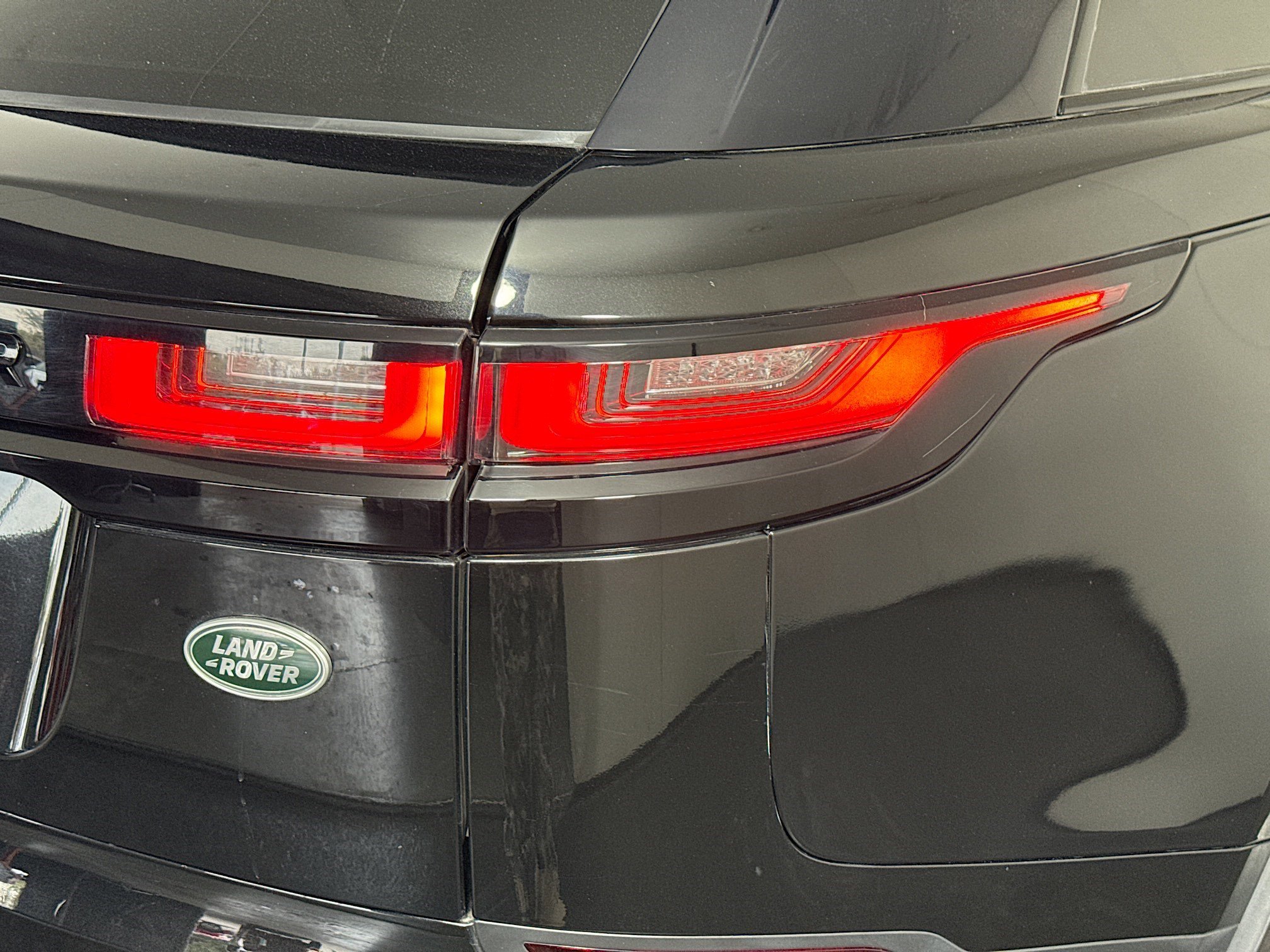 Used 2022 Land Rover Range Rover Velar S image 34