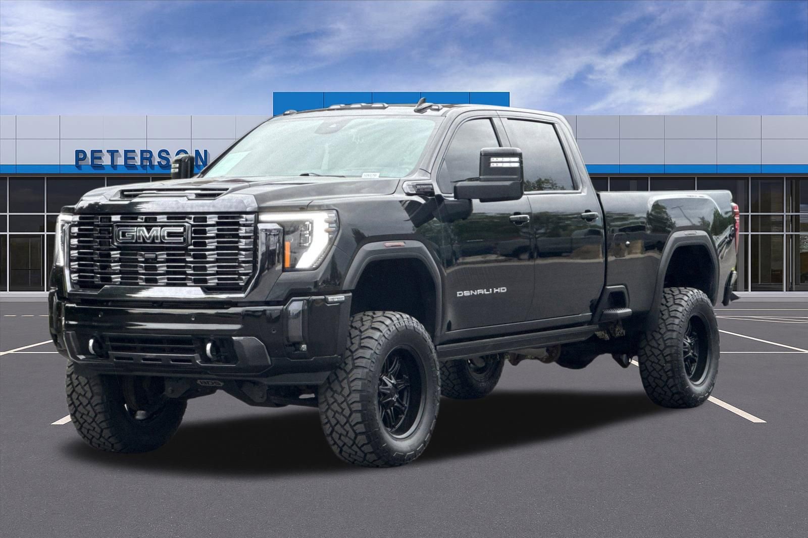 Used 2024 GMC Sierra 3500 Denali Ultimate AWD/4WD image 8