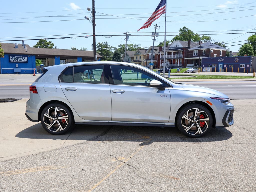 New 2026 Volkswagen GTI SE FWD image 6