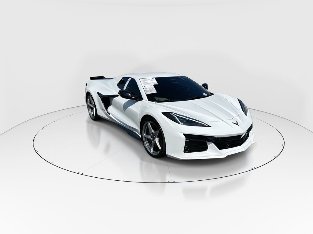 Used 2025 Chevrolet Corvette E-Ray w/ Stealth Interior Trim Package AWD/4WD image 2