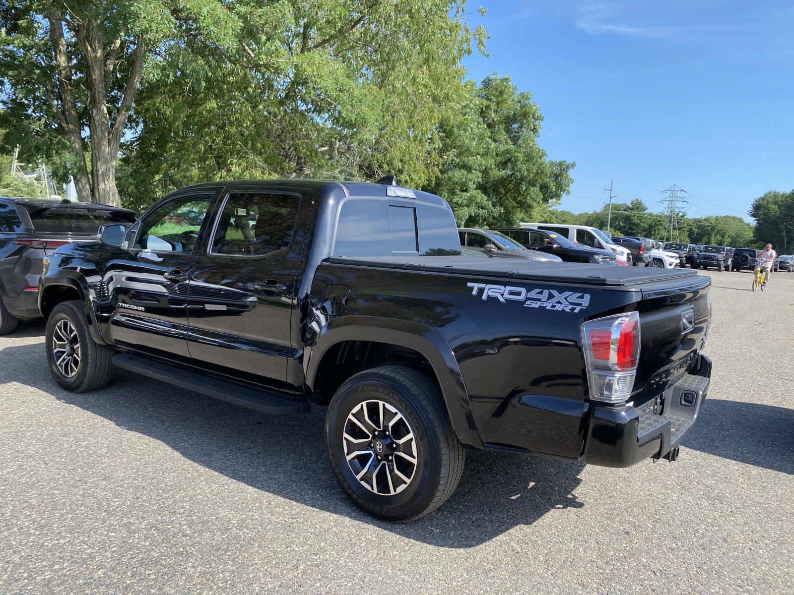 Used 2023 Toyota Tacoma TRD Sport w/ TRD Premium Sport Package AWD/4WD image 8