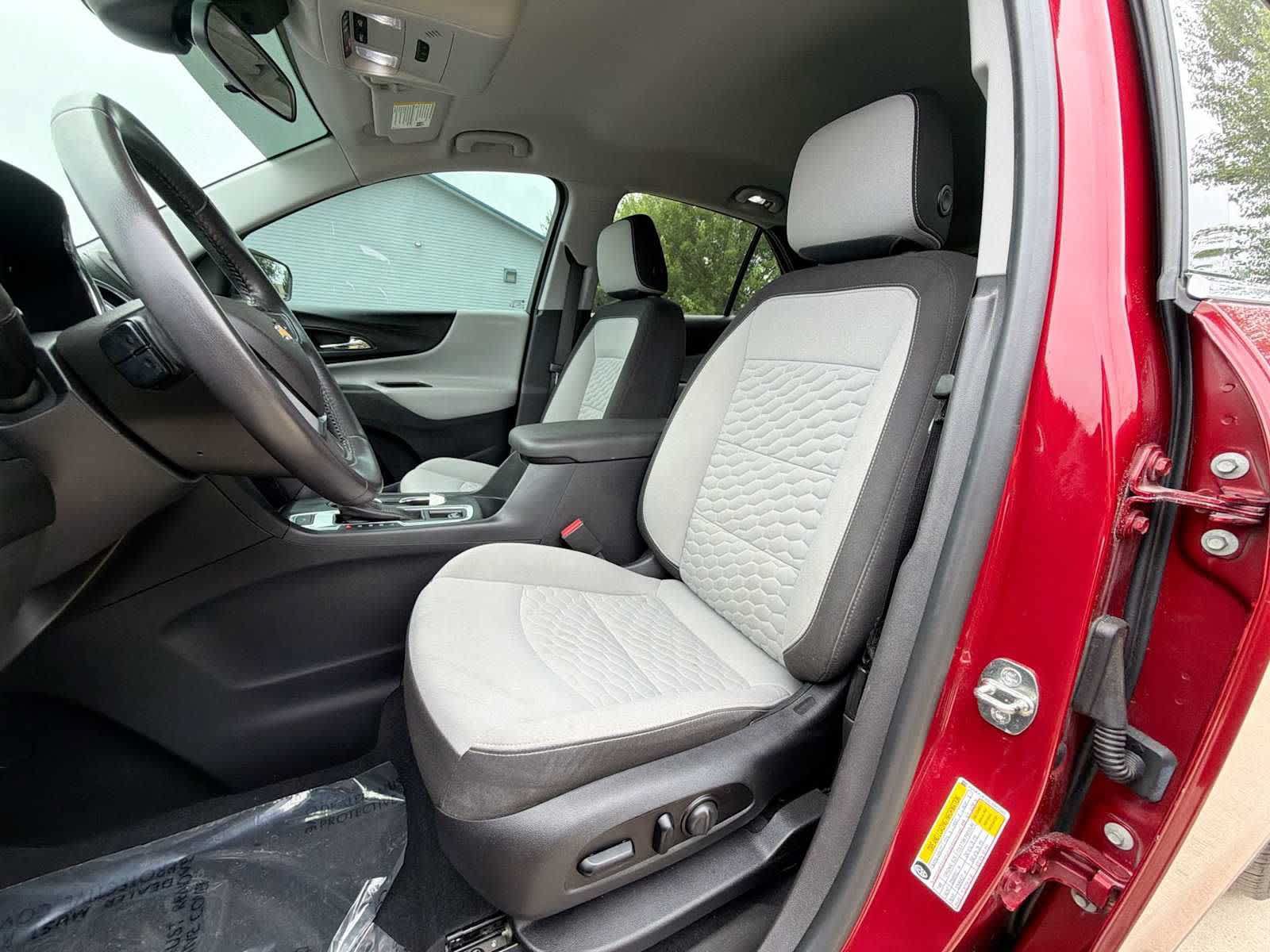 Used 2020 Chevrolet Equinox LT AWD/4WD image 13