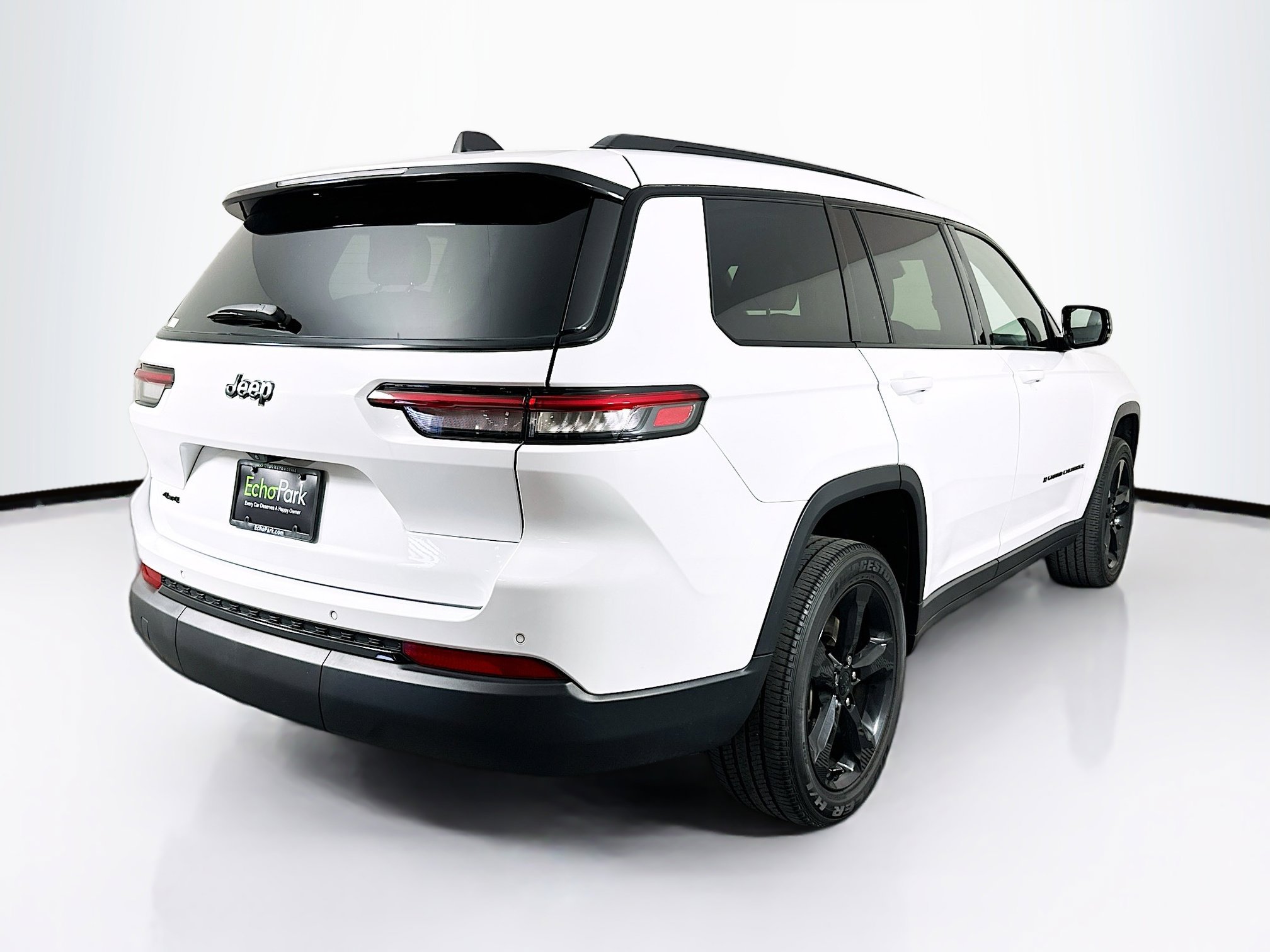 Used 2023 Jeep Grand Cherokee L Laredo AWD/4WD image 9
