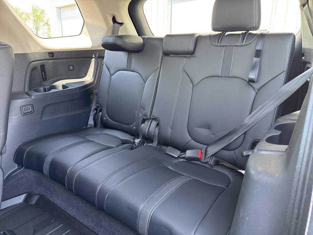Used 2025 Honda Pilot EX-L image 36