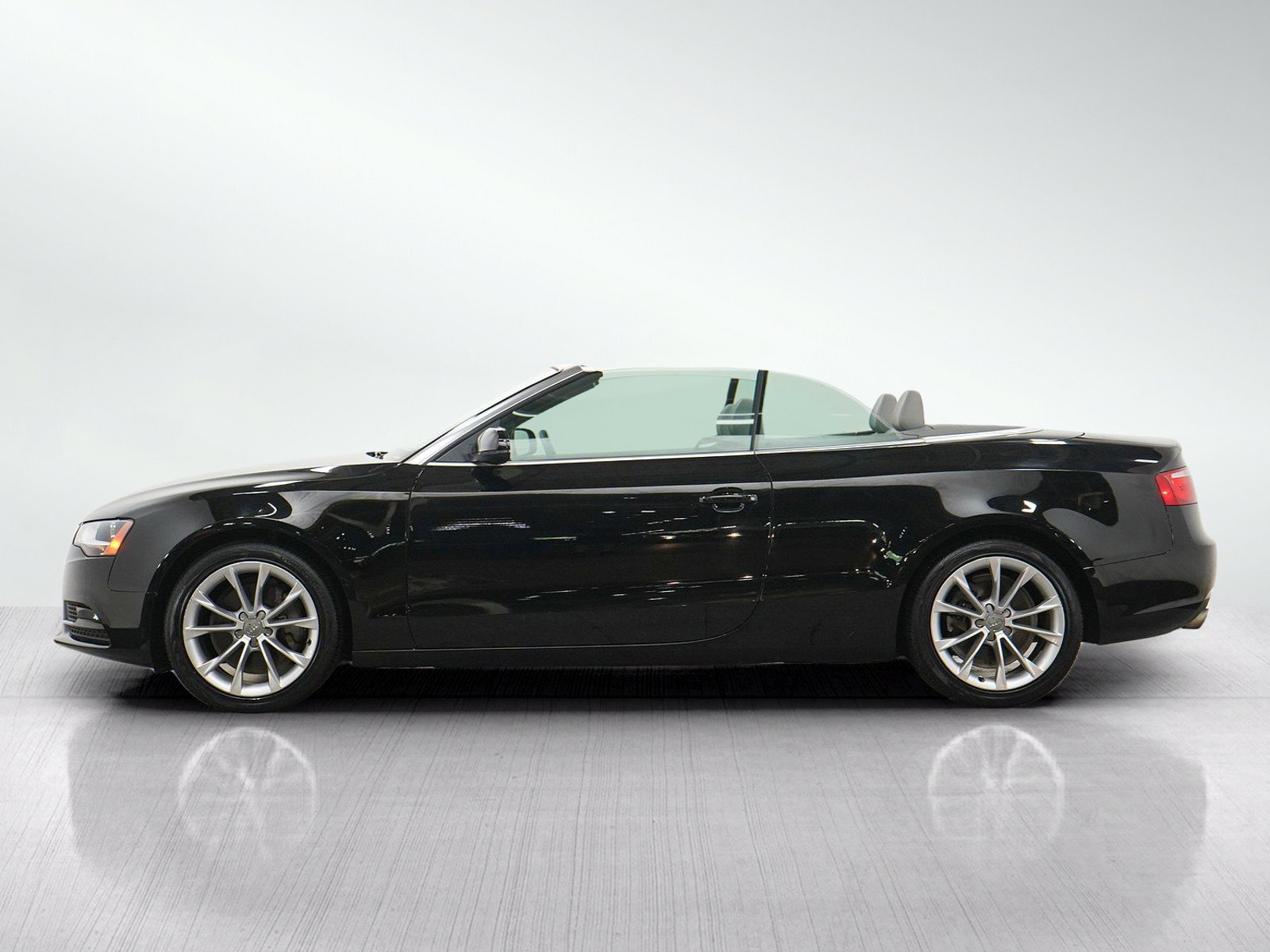 Used 2013 Audi A5 2.0T Premium w/ Convenience Pkg AWD/4WD image 2