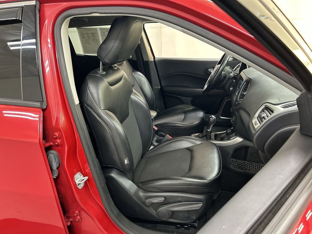 Used 2020 Jeep Compass Latitude w/ Cold Weather Group image 22