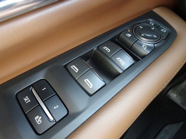 Used 2023 Chevrolet Tahoe High Country AWD/4WD image 28