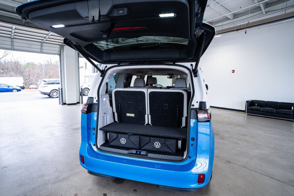 Used 2025 Volkswagen ID. Buzz 1st Edition image 53