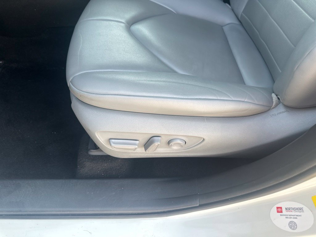 Used 2021 Toyota Highlander XLE FWD image 13