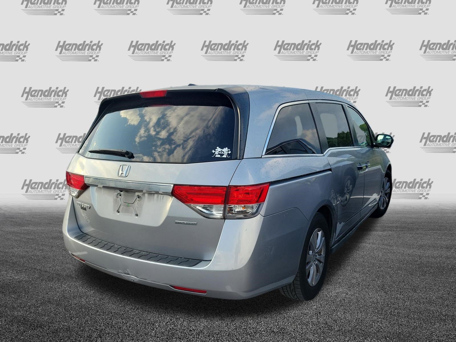 Used 2017 Honda Odyssey SE image 10