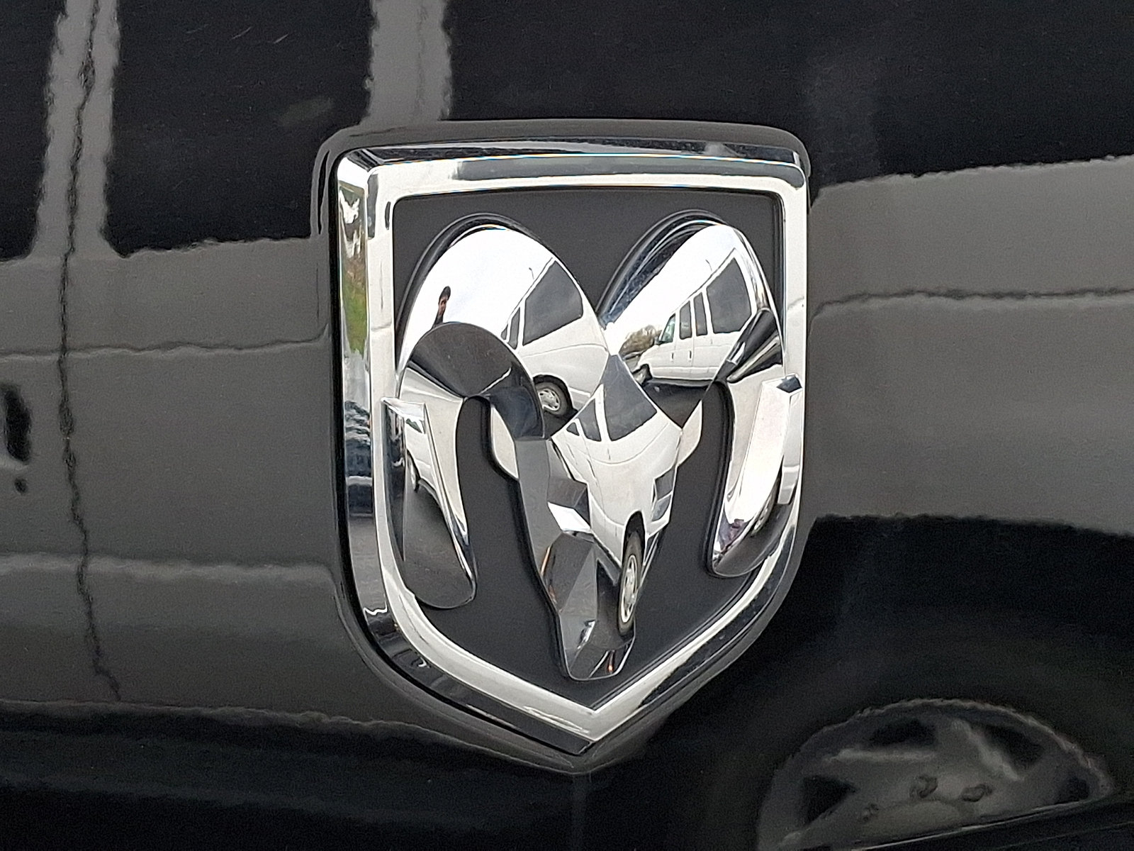 Used 2024 RAM 1500 Classic SLT AWD/4WD image 29