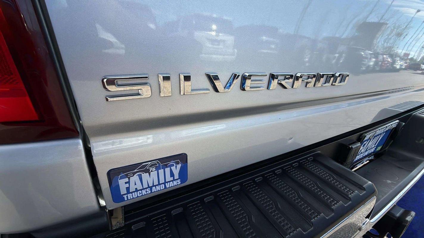 Used 2020 Chevrolet Silverado 2500 LTZ w/ LTZ Plus Package image 19