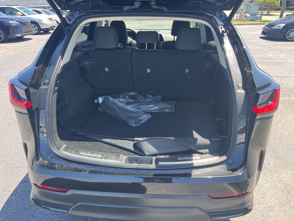 Used 2024 Lexus NX 250 FWD w/ Towing Package (2000 Lbs) image 5