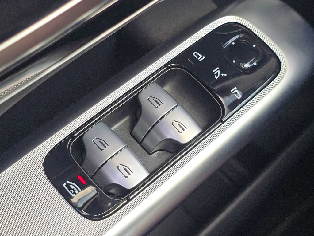 Certified 2026 Mercedes-Benz GLC 300 4MATIC image 29