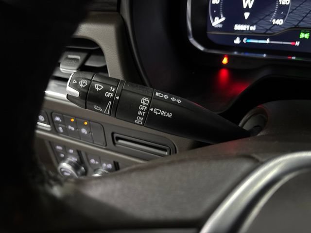 Used 2023 GMC Yukon XL SLT AWD/4WD image 31