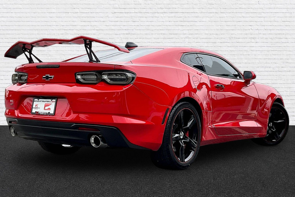 Used 2021 Chevrolet Camaro SS RWD image 6