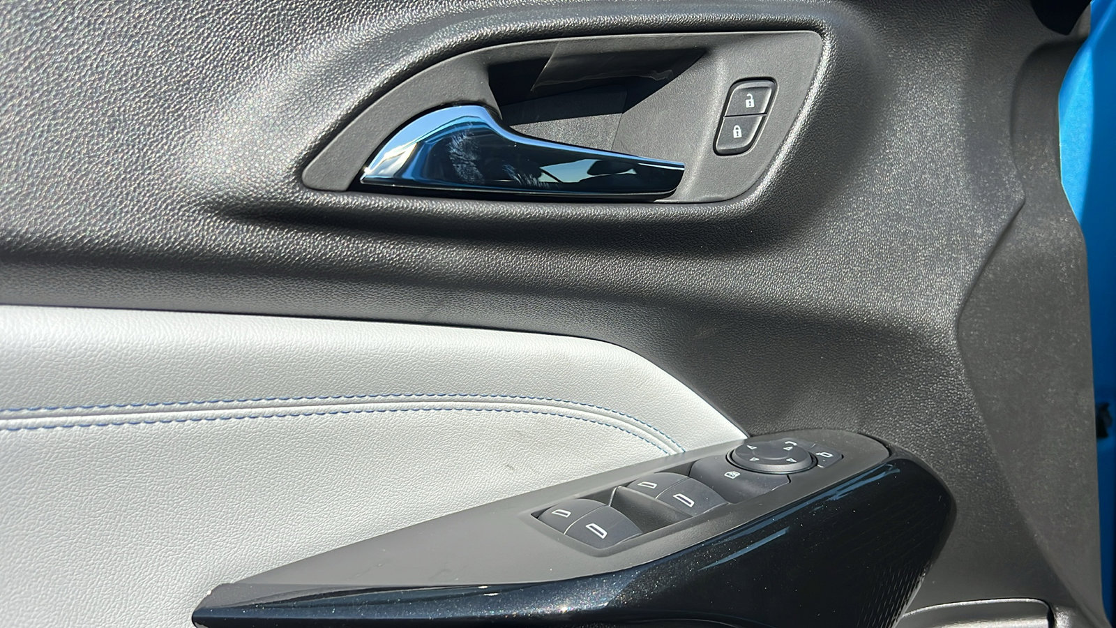 New 2026 Chevrolet Trax LT w/ Sunroof Package image 16