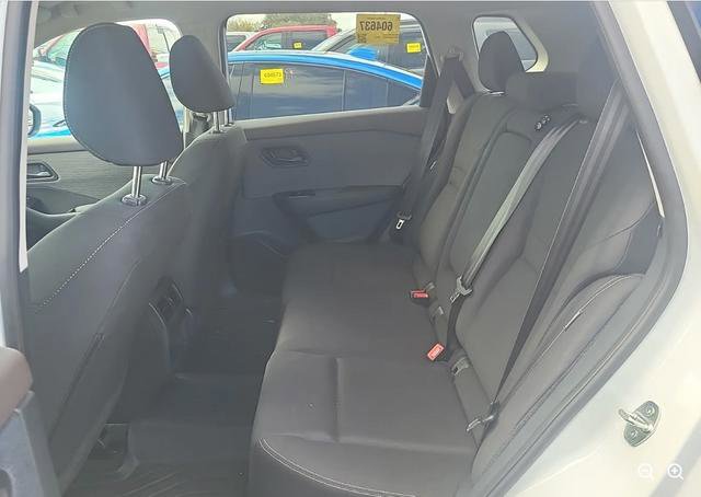 Used 2023 Nissan Rogue S image 13