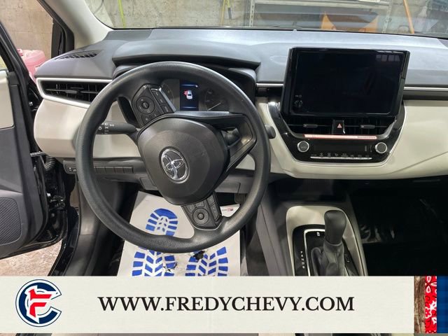 Used 2025 Toyota Corolla LE image 14
