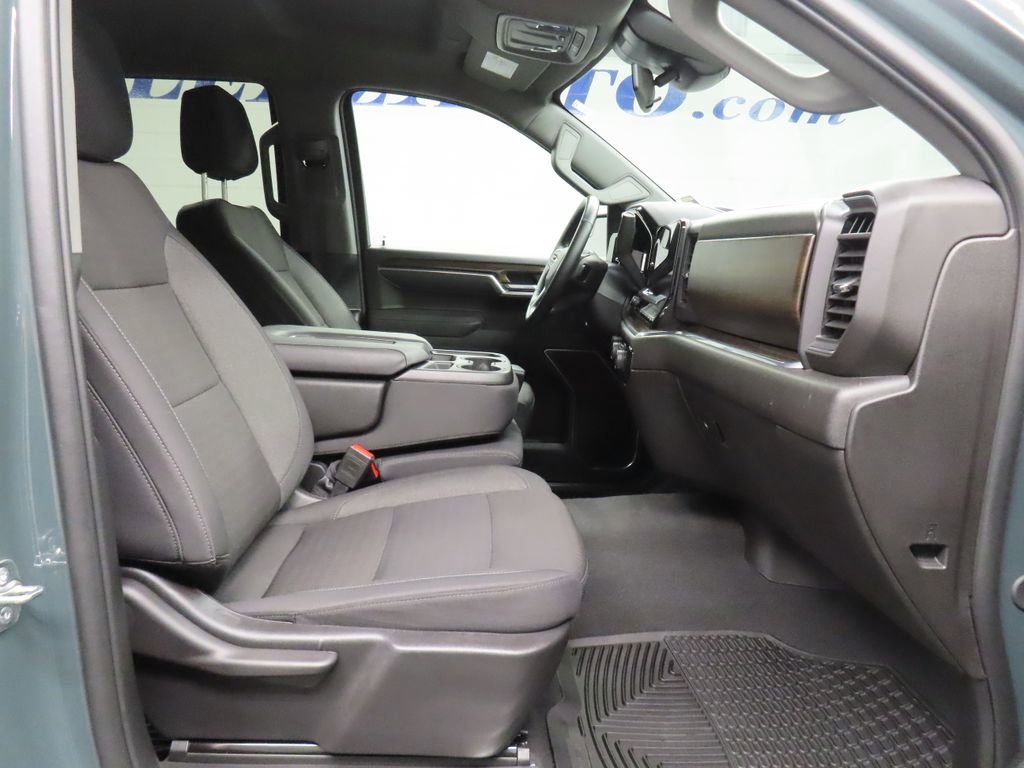 Used 2025 Chevrolet Silverado 1500 LT image 27